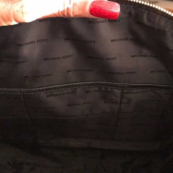 Michael Kors purse - Picture 6 of 8